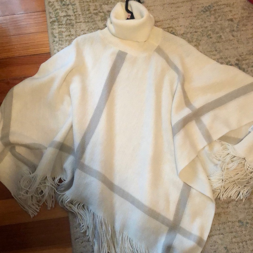 Turtleneck poncho